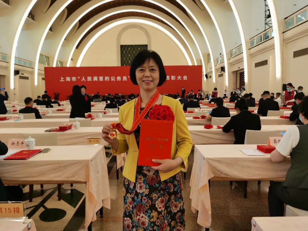 6项！天游ty8线路官网系统2人和4个集体分获2022年上海市五一劳动奖章、五一劳动奖状和工人先锋号