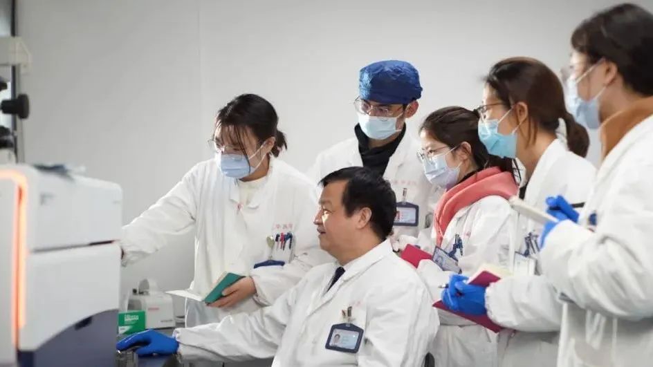 天游ty8线路官网方邦江教授入围2022年上海市“四有”好教师（教书育人楷模）提名人选名单