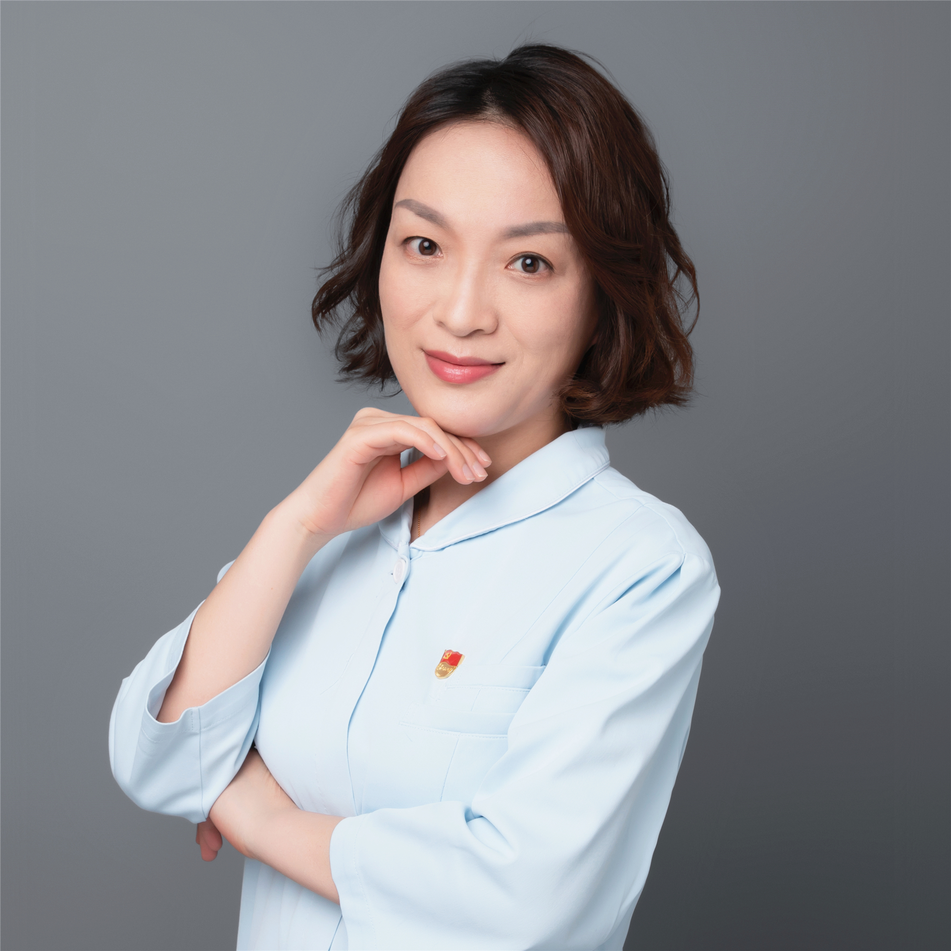 附属龙华医院甄暐荣获2020年“全国向上向善好青年”称号