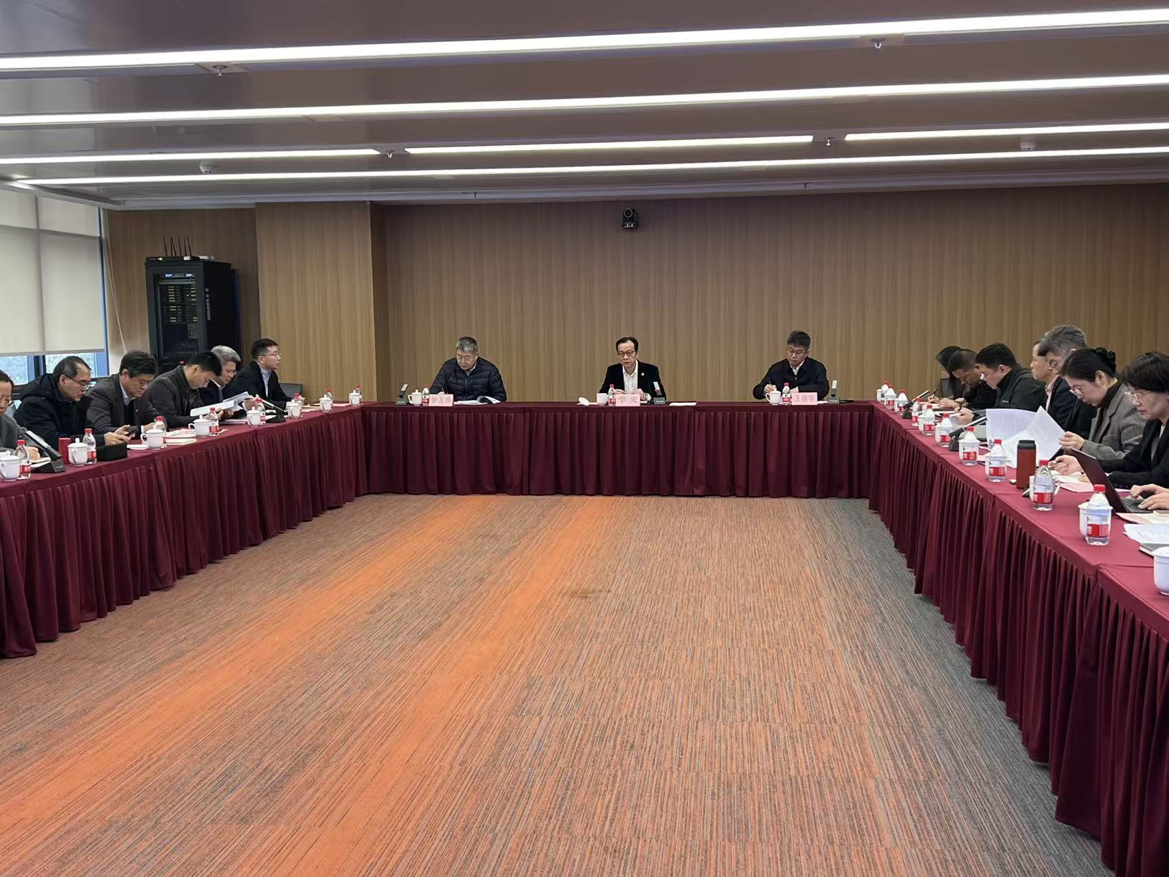 凝聚共识绘蓝图 砥砺奋进新征程  ——天游ty8线路官网召开《天游ty8线路检测中心登录 上海市中医药研究院改革和发展“十五五”规划（草案）》征求意见座谈会